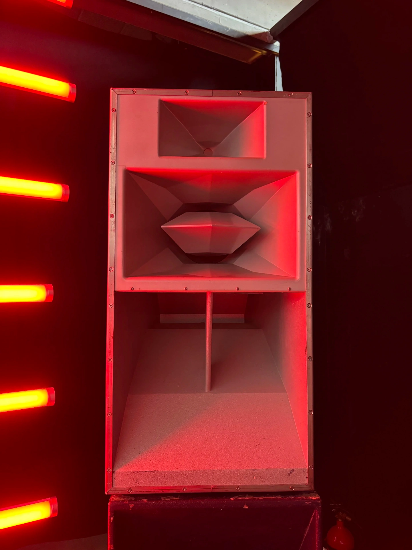 Zyn — Sound, light and spatial design